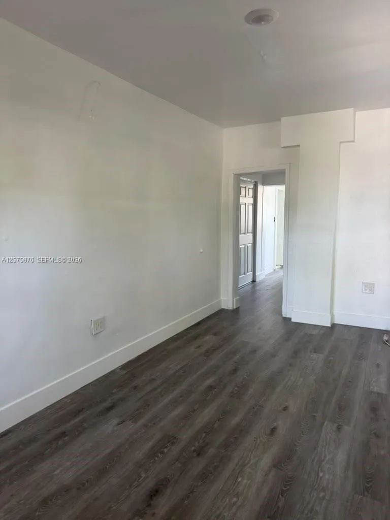 1236 NW 28th St #1 Miami, FL 33142
