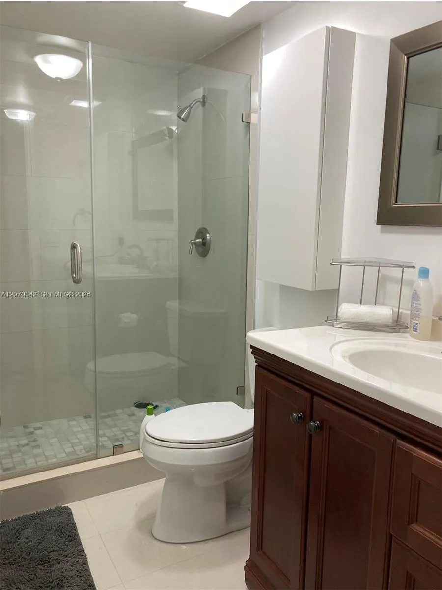 10093 SW 77th Ct #10093 Miami, FL 33156