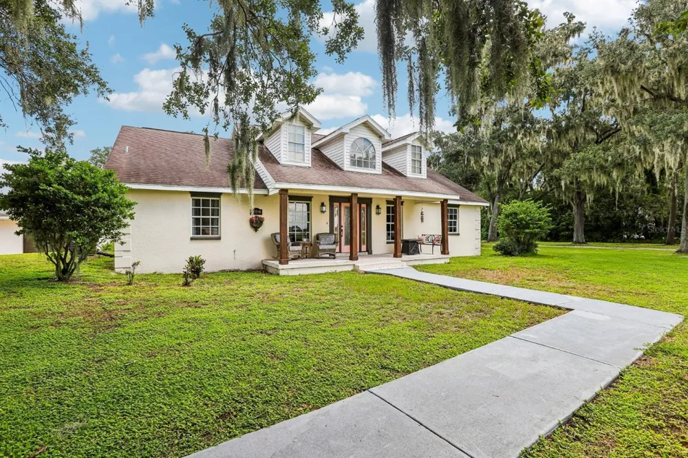 408 HOLLOWAY ROAD Plant City, FL 33567