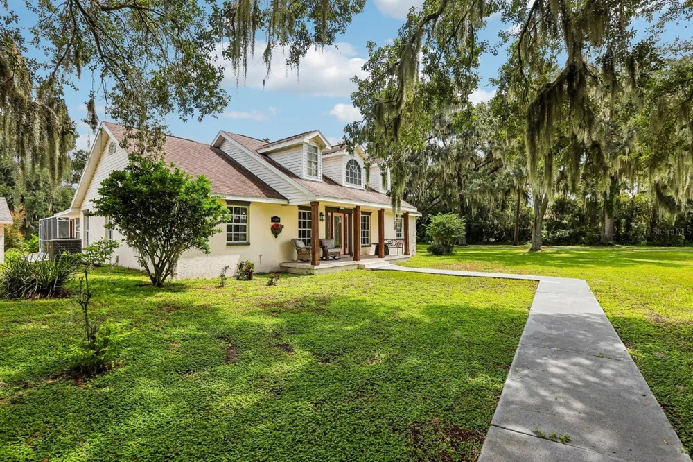 408 HOLLOWAY ROAD Plant City, FL 33567