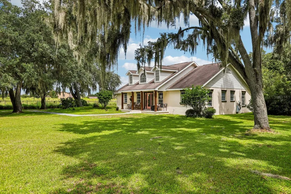 408 HOLLOWAY ROAD Plant City, FL 33567
