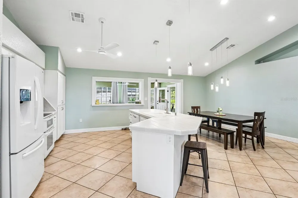 408 HOLLOWAY ROAD Plant City, FL 33567