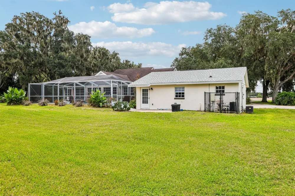 408 HOLLOWAY ROAD Plant City, FL 33567