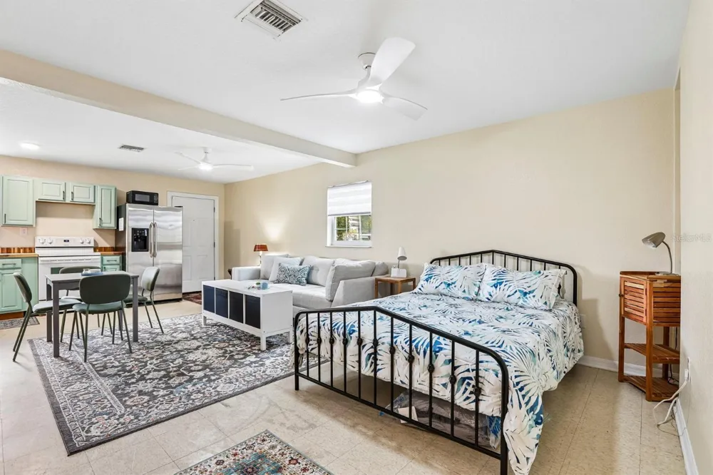 408 HOLLOWAY ROAD Plant City, FL 33567