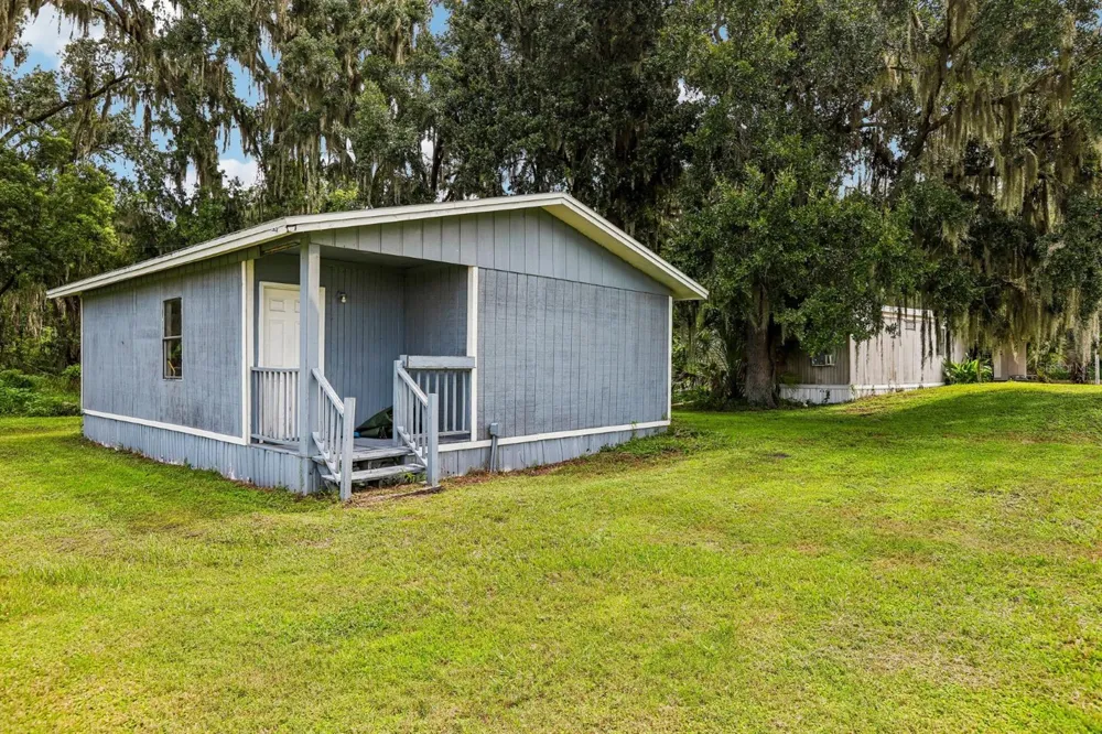 408 HOLLOWAY ROAD Plant City, FL 33567