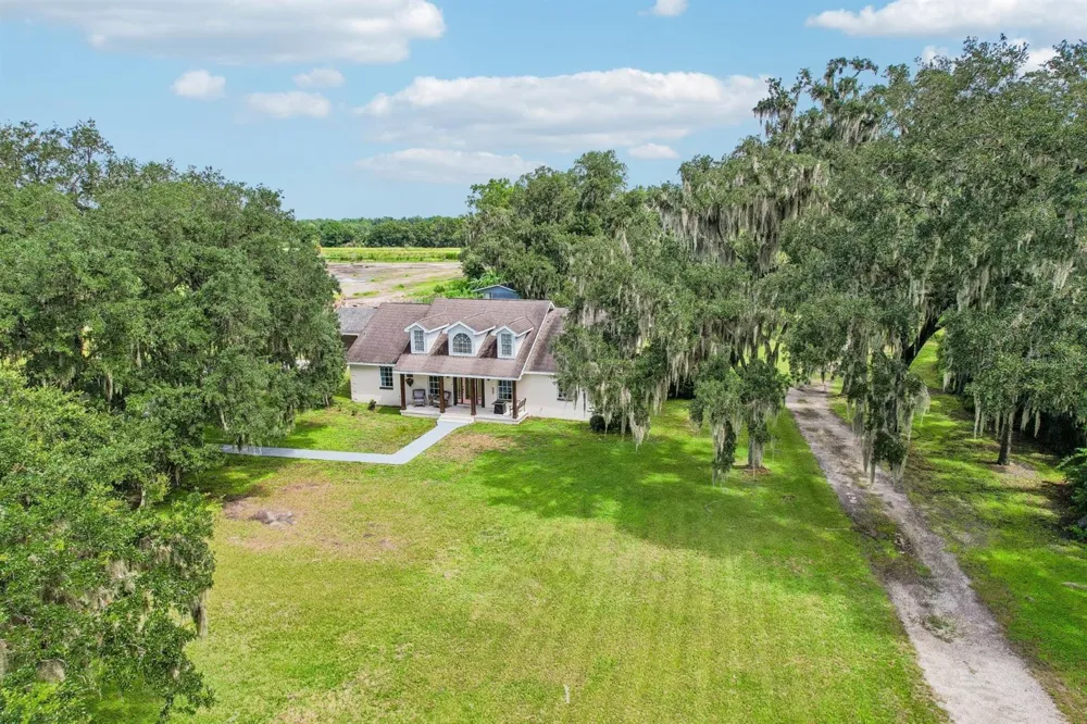 408 HOLLOWAY ROAD Plant City, FL 33567