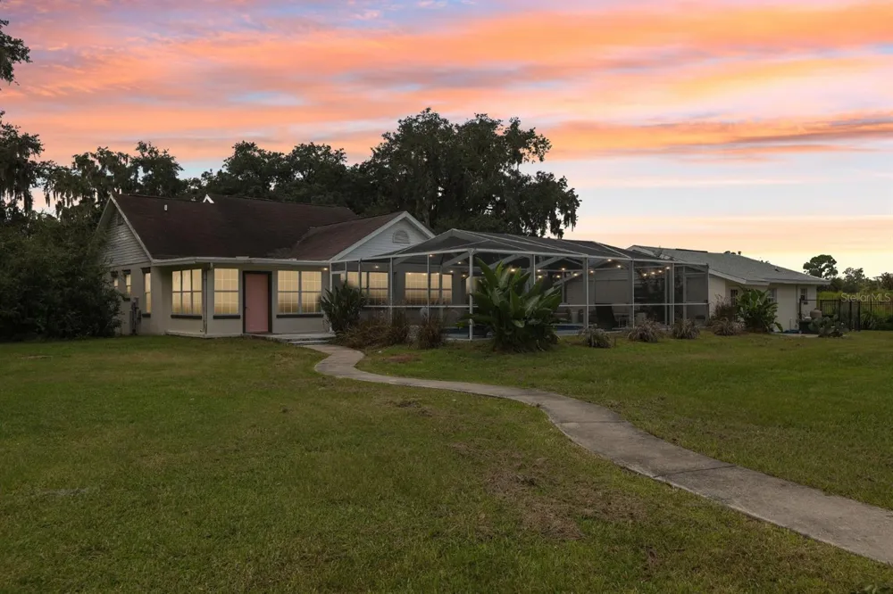 408 HOLLOWAY ROAD Plant City, FL 33567