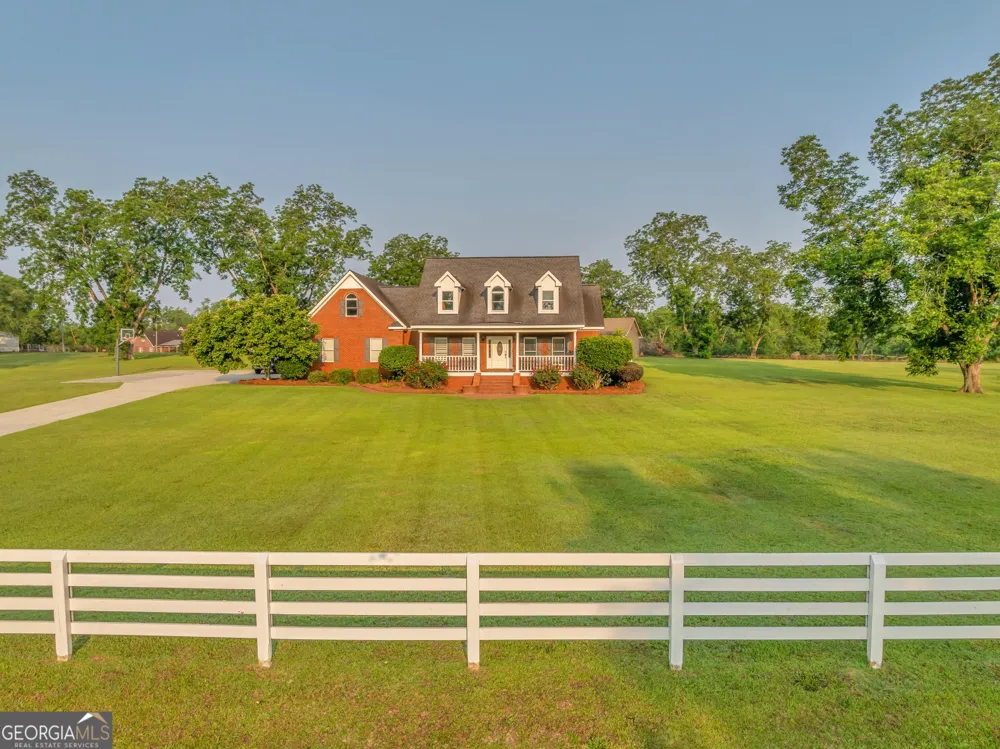 2717 Old Eastman RD Cadwell, GA 31009
