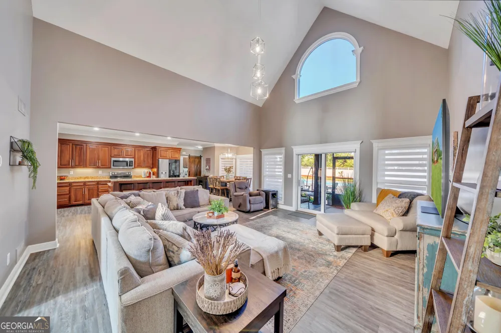 2717 Old Eastman RD Cadwell, GA 31009
