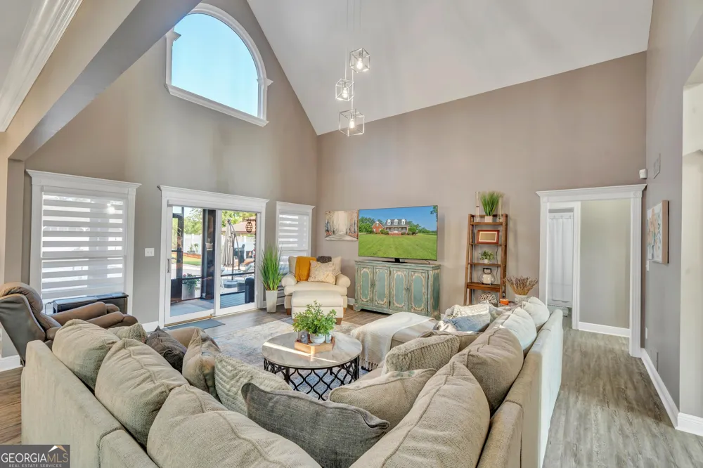 2717 Old Eastman RD Cadwell, GA 31009