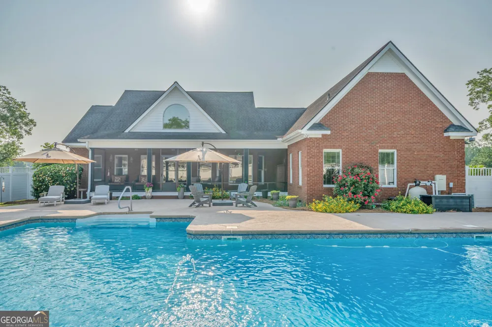 2717 Old Eastman RD Cadwell, GA 31009