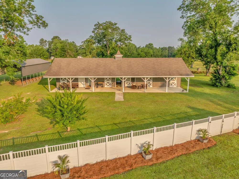 2717 Old Eastman RD Cadwell, GA 31009