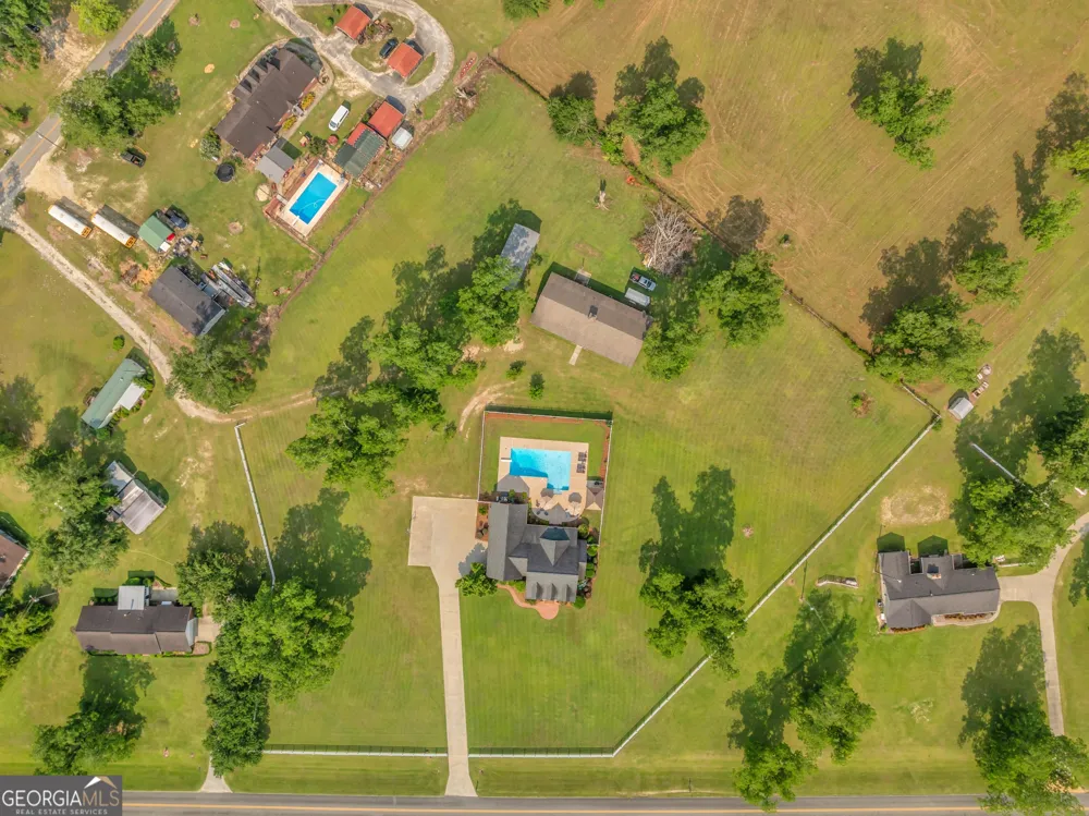 2717 Old Eastman RD Cadwell, GA 31009