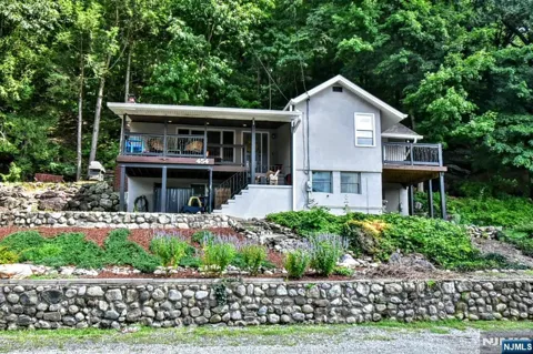 454 Skyline Lake Drive