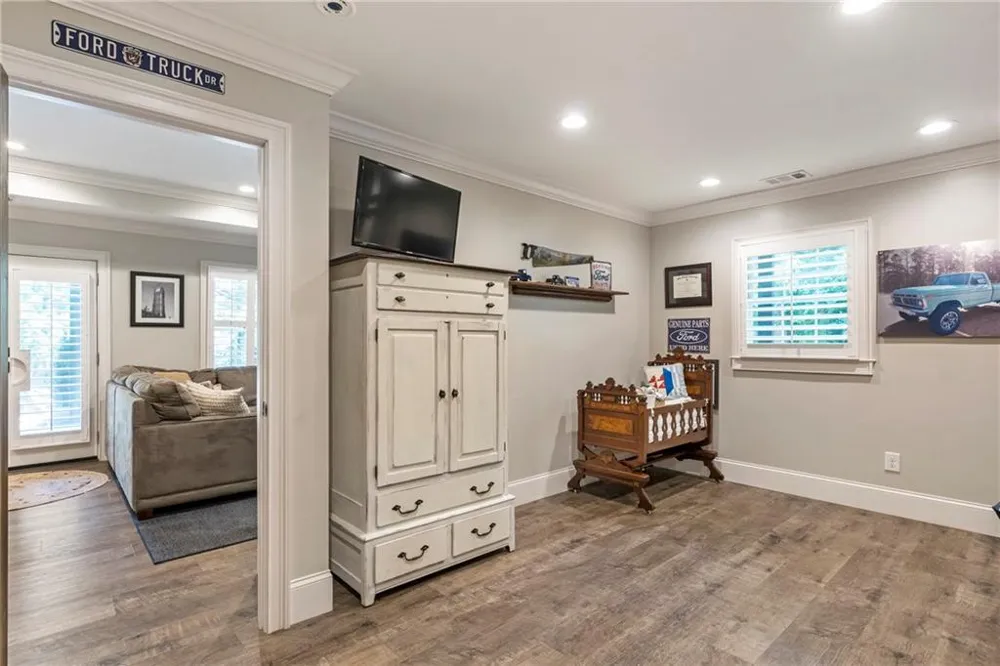 4886 Propes Drive Oakwood, GA 30566