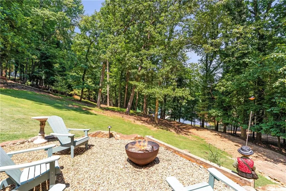 4886 Propes Drive Oakwood, GA 30566