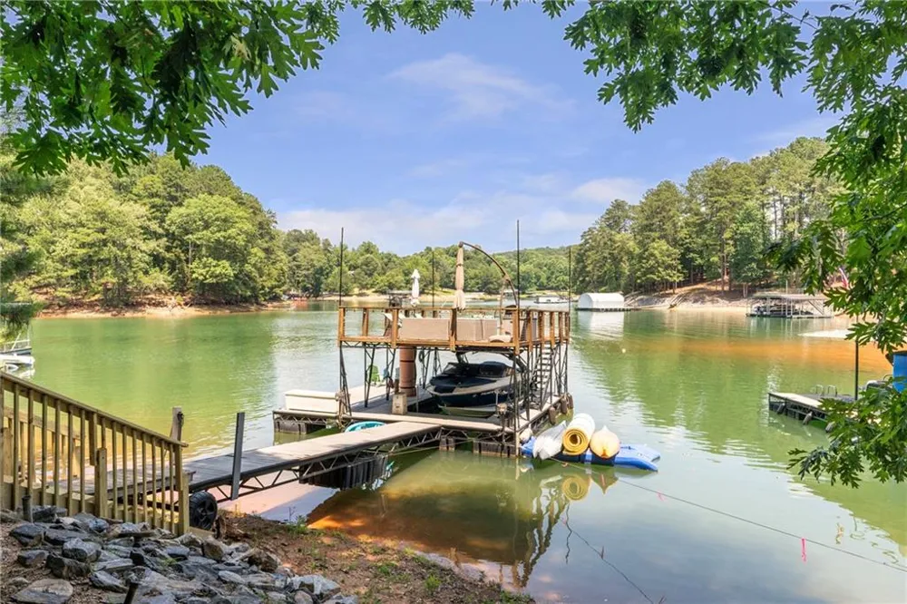 4886 Propes Drive Oakwood, GA 30566