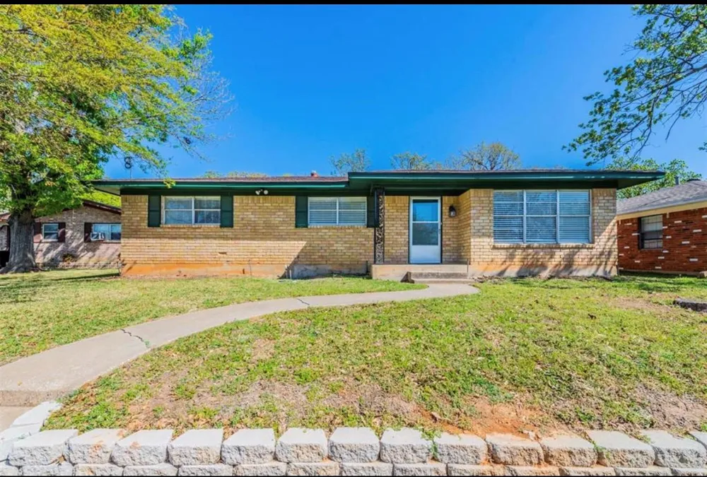 903 Seymore Circle Denison, TX 75020