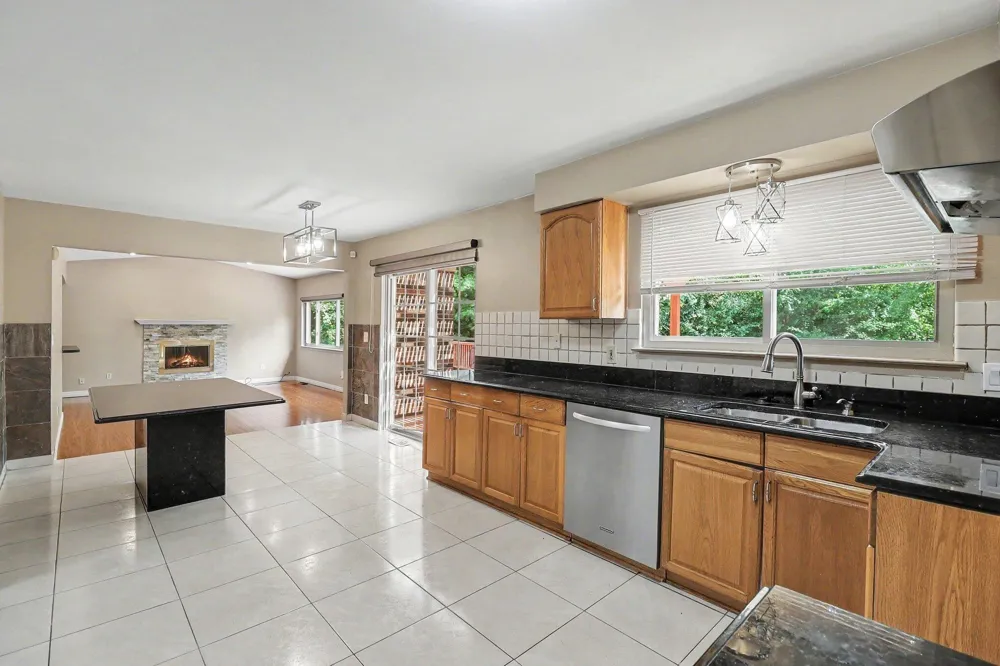 6021 Fairbrook Drive West Bloomfield, MI 48322