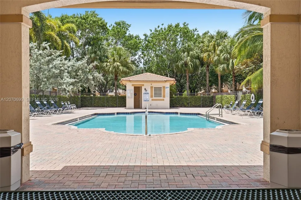 4758 Cypress St Coconut Creek, FL 33073
