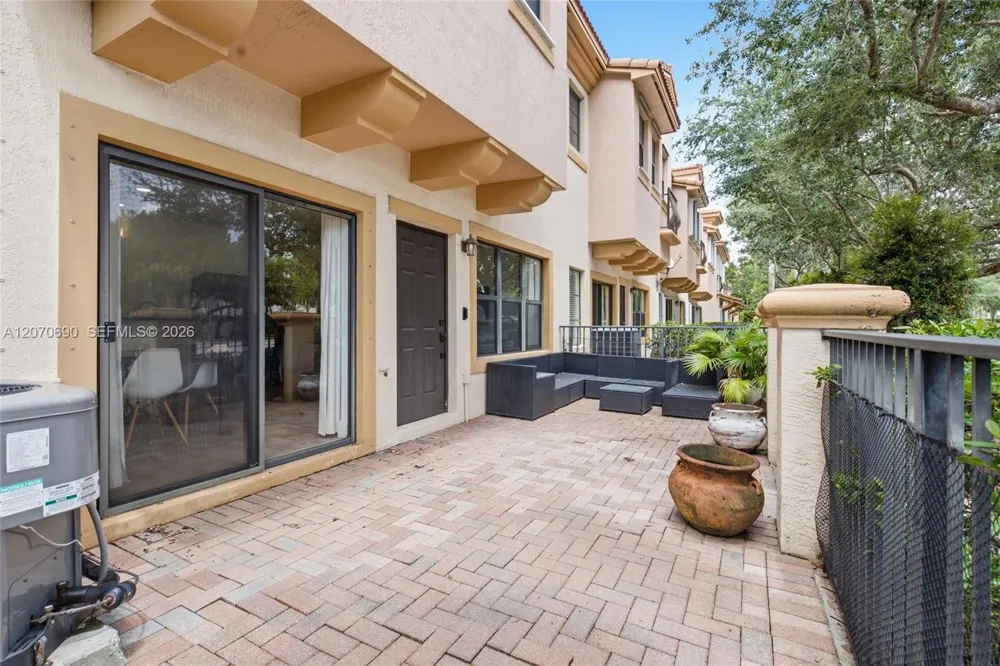 4758 Cypress St Coconut Creek, FL 33073