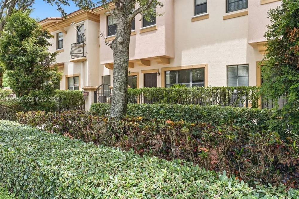 4758 Cypress St Coconut Creek, FL 33073