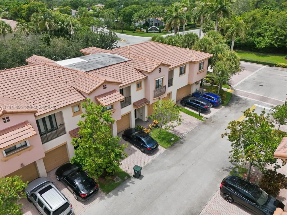 4758 Cypress St Coconut Creek, FL 33073