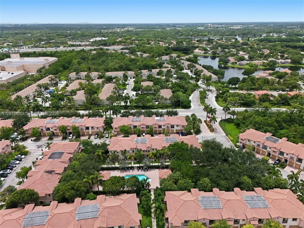 4758 Cypress St Coconut Creek, FL 33073