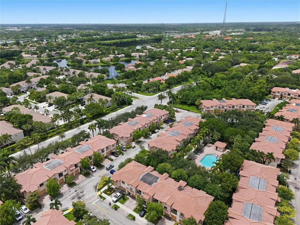 4758 Cypress St Coconut Creek, FL 33073