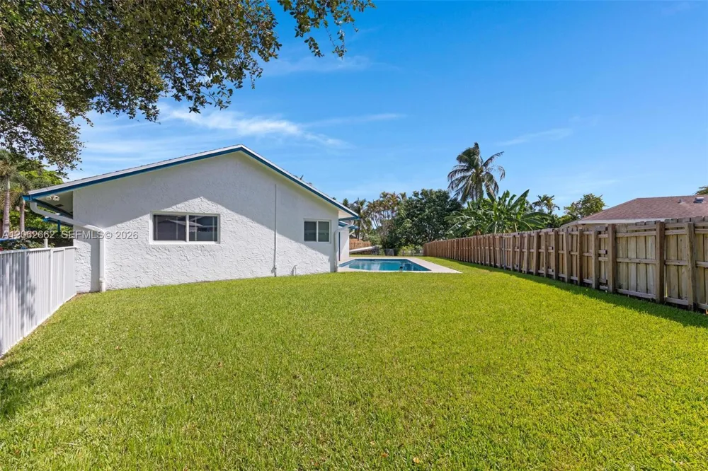 2760 SW 86th Way Davie, FL 33328