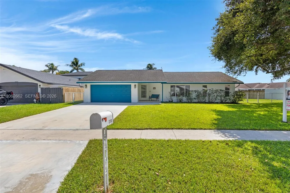 2760 SW 86th Way Davie, FL 33328