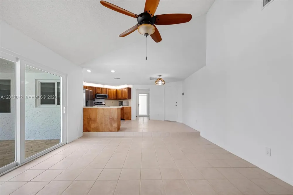 2760 SW 86th Way Davie, FL 33328