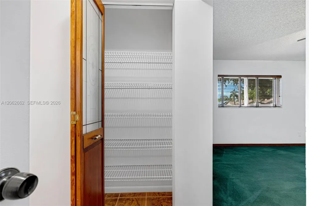 2760 SW 86th Way Davie, FL 33328