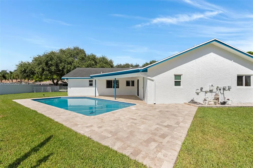 2760 SW 86th Way Davie, FL 33328