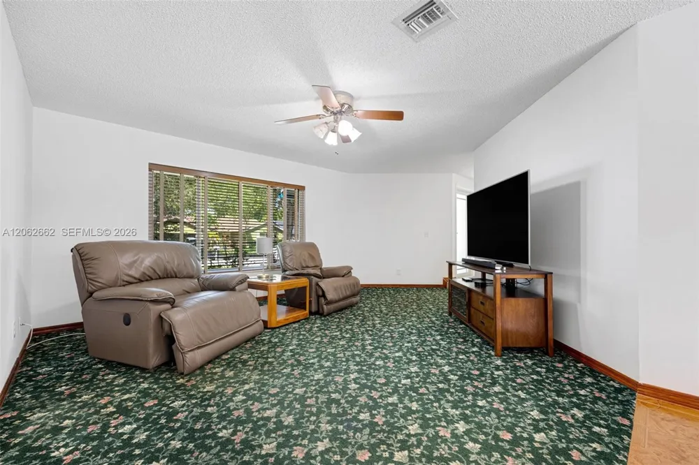 2760 SW 86th Way Davie, FL 33328