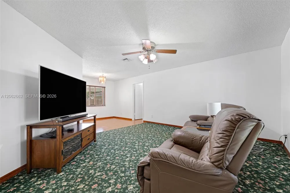 2760 SW 86th Way Davie, FL 33328