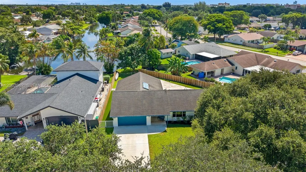 2760 SW 86th Way Davie, FL 33328