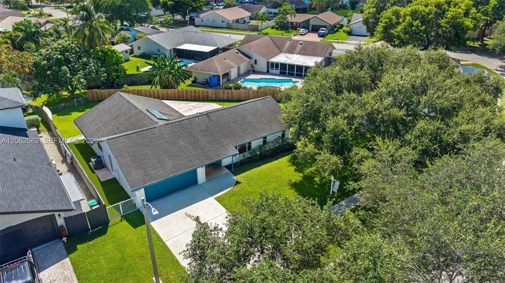 2760 SW 86th Way Davie, FL 33328