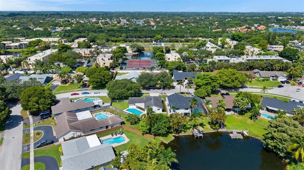 2760 SW 86th Way Davie, FL 33328