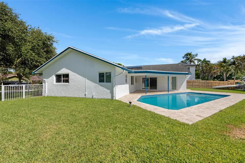 2760 SW 86th Way Davie, FL 33328