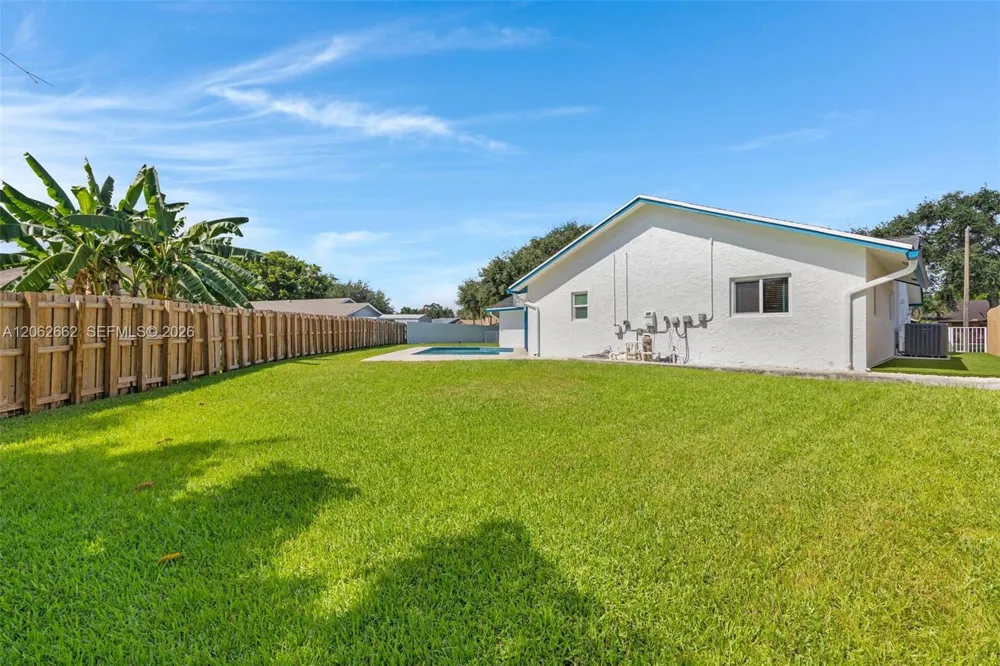 2760 SW 86th Way Davie, FL 33328
