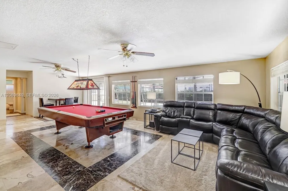 940 NE 117th St Biscayne Park, FL 33161
