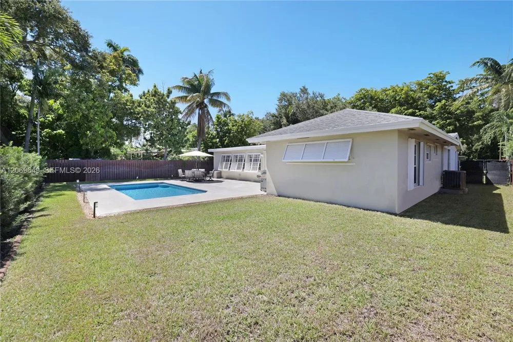 940 NE 117th St Biscayne Park, FL 33161