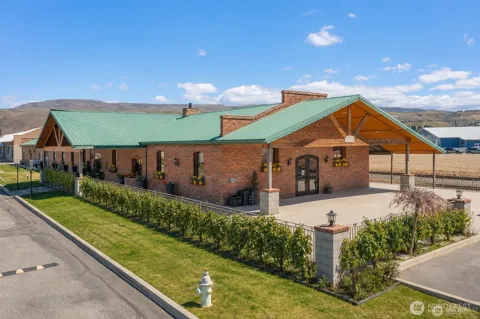 1 Vineyard Way