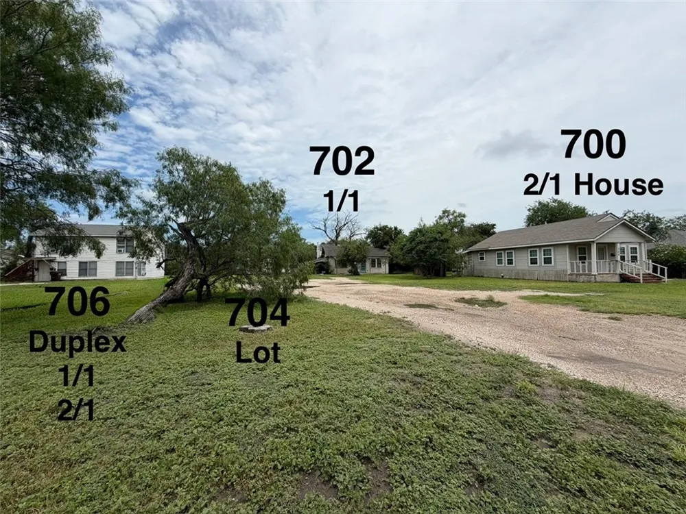 700 W Nettie Kingsville, TX 78363