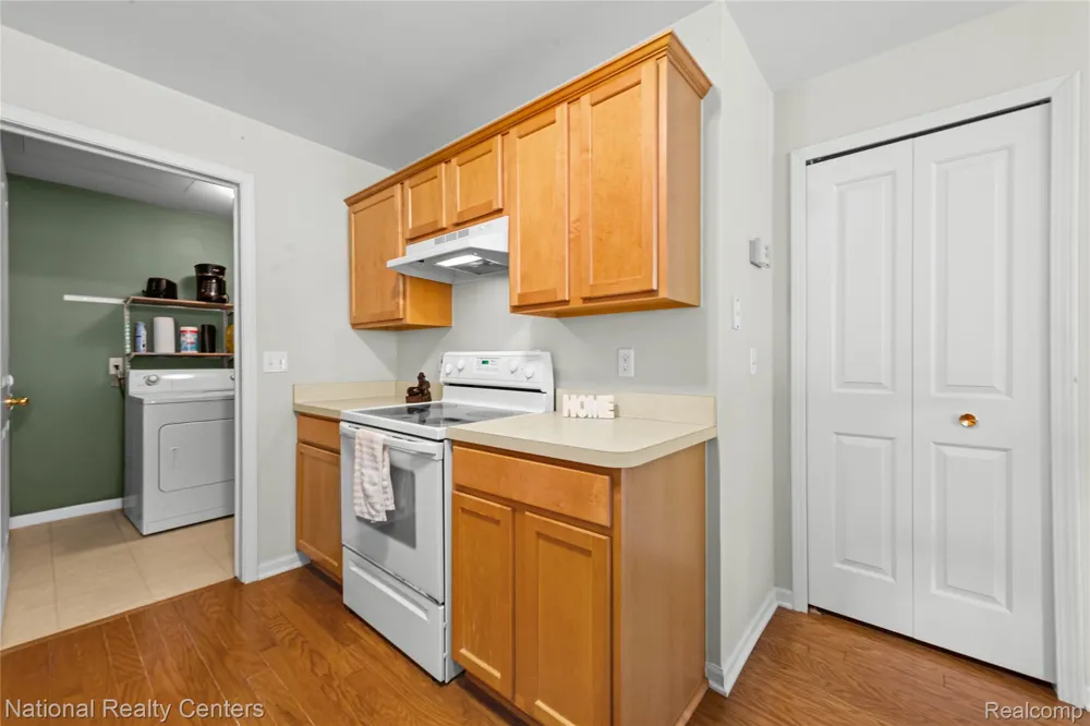 4048 Berkeley Avenue Canton Charter Township, MI 48188