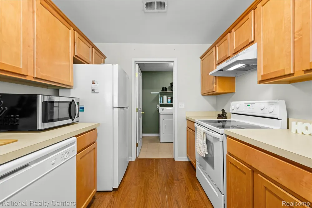 4048 Berkeley Avenue Canton Charter Township, MI 48188