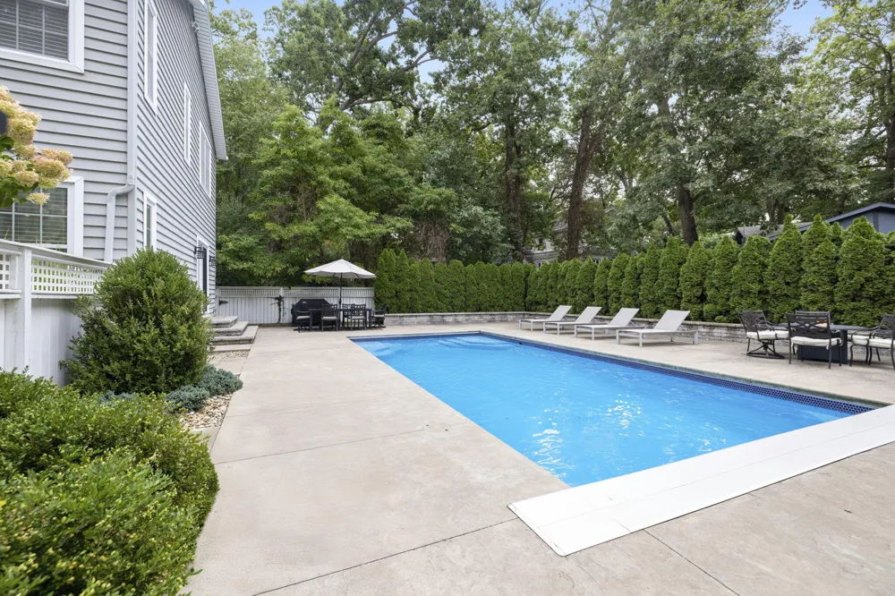 49200 Golfview Avenue Grand Beach Village, MI 49117