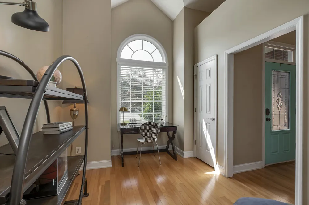 8511 King Arthur Lane Knoxville, TN 37923