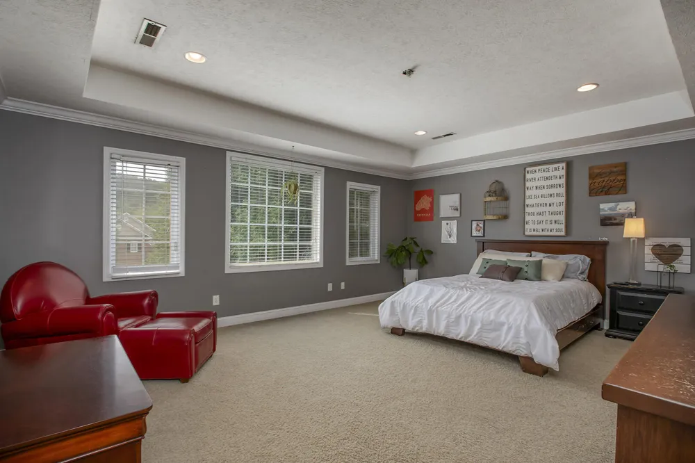 8511 King Arthur Lane Knoxville, TN 37923